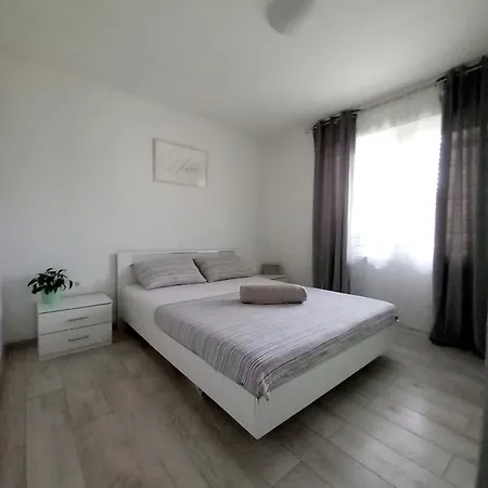Apartman App Ania *